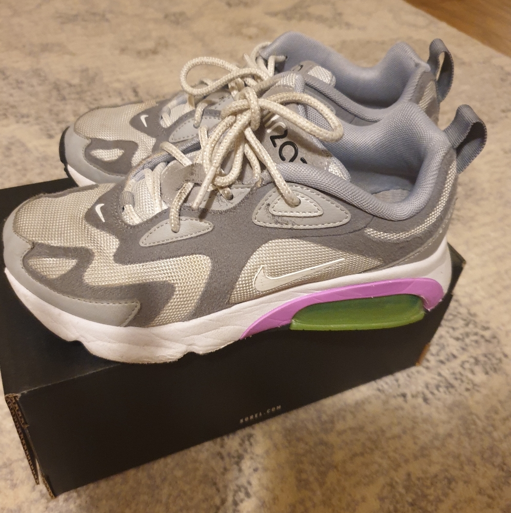 NIKE Air Max